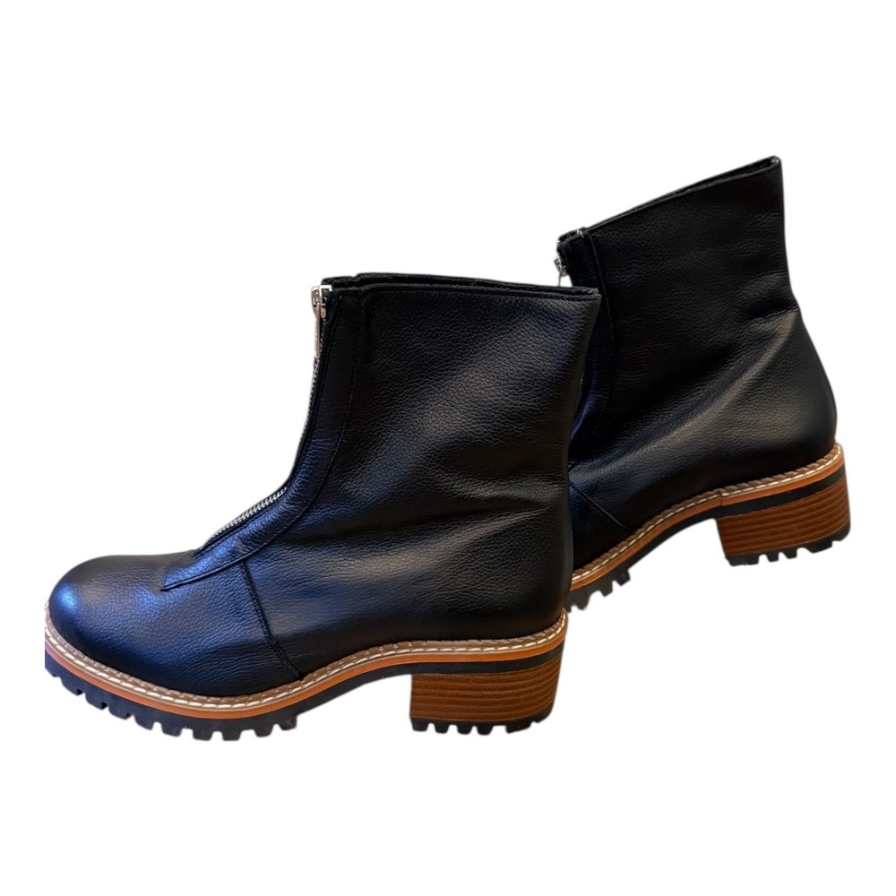 Bertuchi Black Leather Front Zip Chunky Heel Lug Sole Boots Women's Like New‎ 40 - Picture 3 of 7